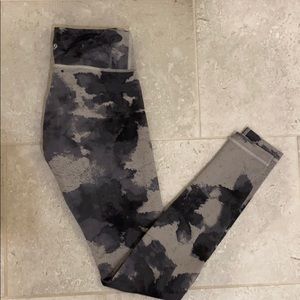 Lululemon blue patterned leggings